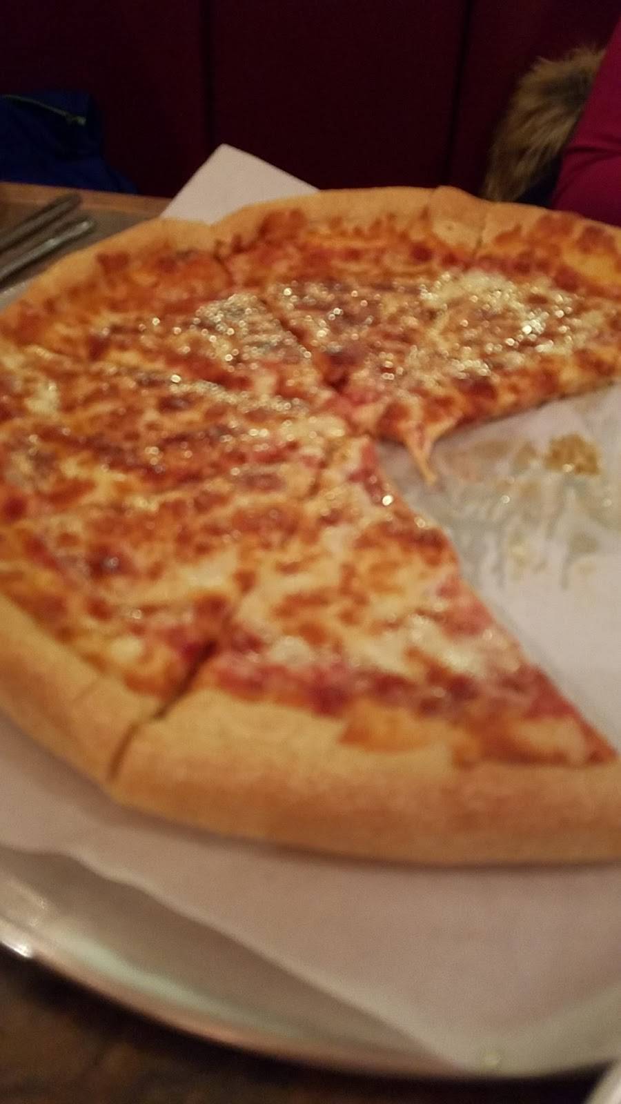 Village Pizza of Bristol | restaurant | 825 Lake St, Bristol, NH 03222, USA | 6037446886 OR +1 603-744-6886