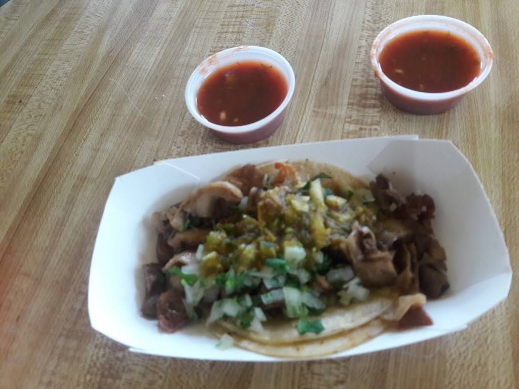 Lucys Restaurant | restaurant | 10701 Long Beach Blvd, Lynwood, CA 90262, USA | 3106032630 OR +1 310-603-2630