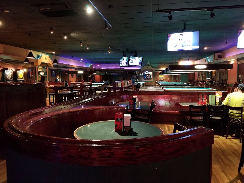 Snookers Pool & Pub | restaurant | 27630 Schoolcraft Rd, Livonia, MI 48150, USA | 7344229510 OR +1 734-422-9510