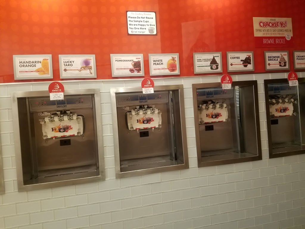 Red Mango | restaurant | 13110 Birch Dr #140, Omaha, NE 68164, USA | 4028843795 OR +1 402-884-3795