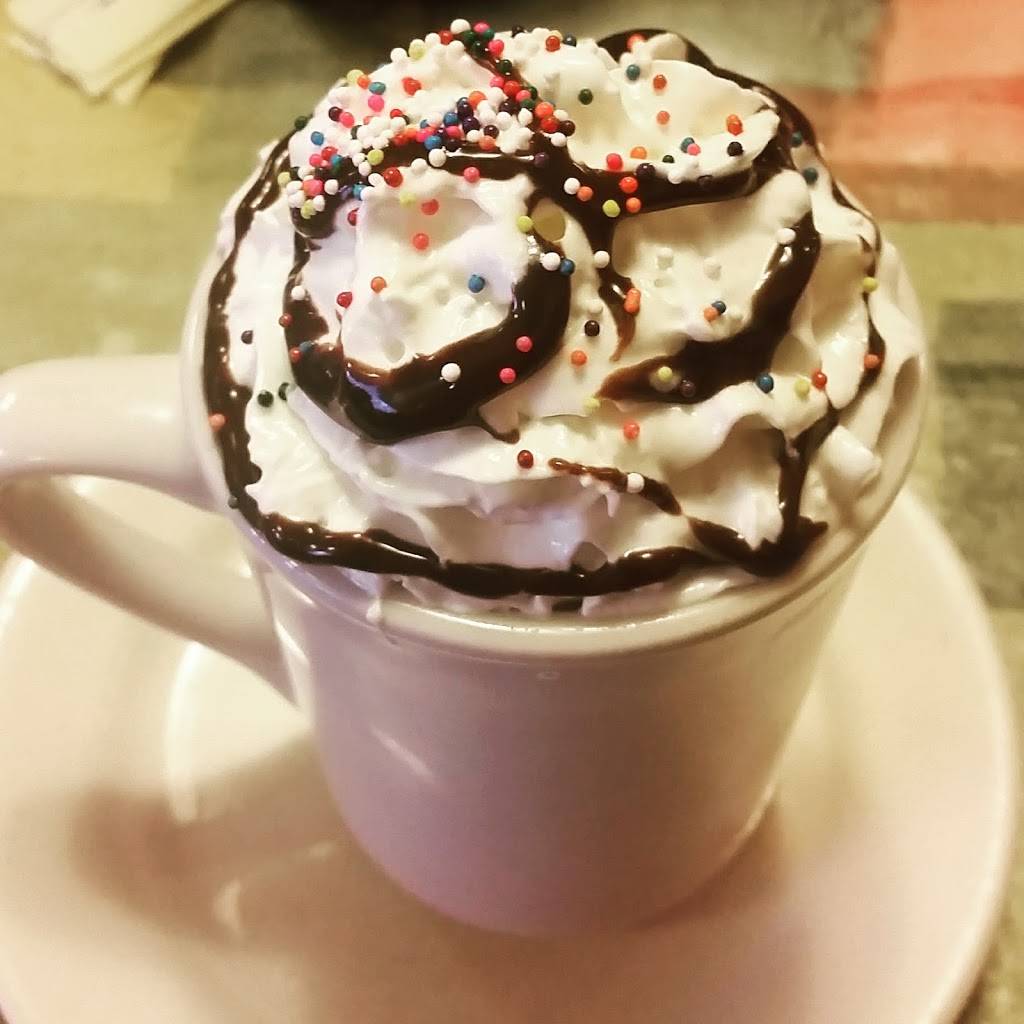 Village Book & Table | restaurant | 29 W Main St, Fairfield, PA 17320, USA | 7176425650 OR +1 717-642-5650