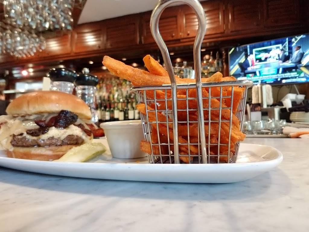 Village Tavern | restaurant | 221 Reynolda Village, Winston-Salem, NC 27106, USA | 3367480221 OR +1 336-748-0221