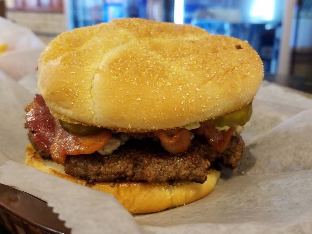 Eagles Nest Grill | restaurant | 101-199 S Washington St, Westfield, IL 62474, USA | 2179675550 OR +1 217-967-5550