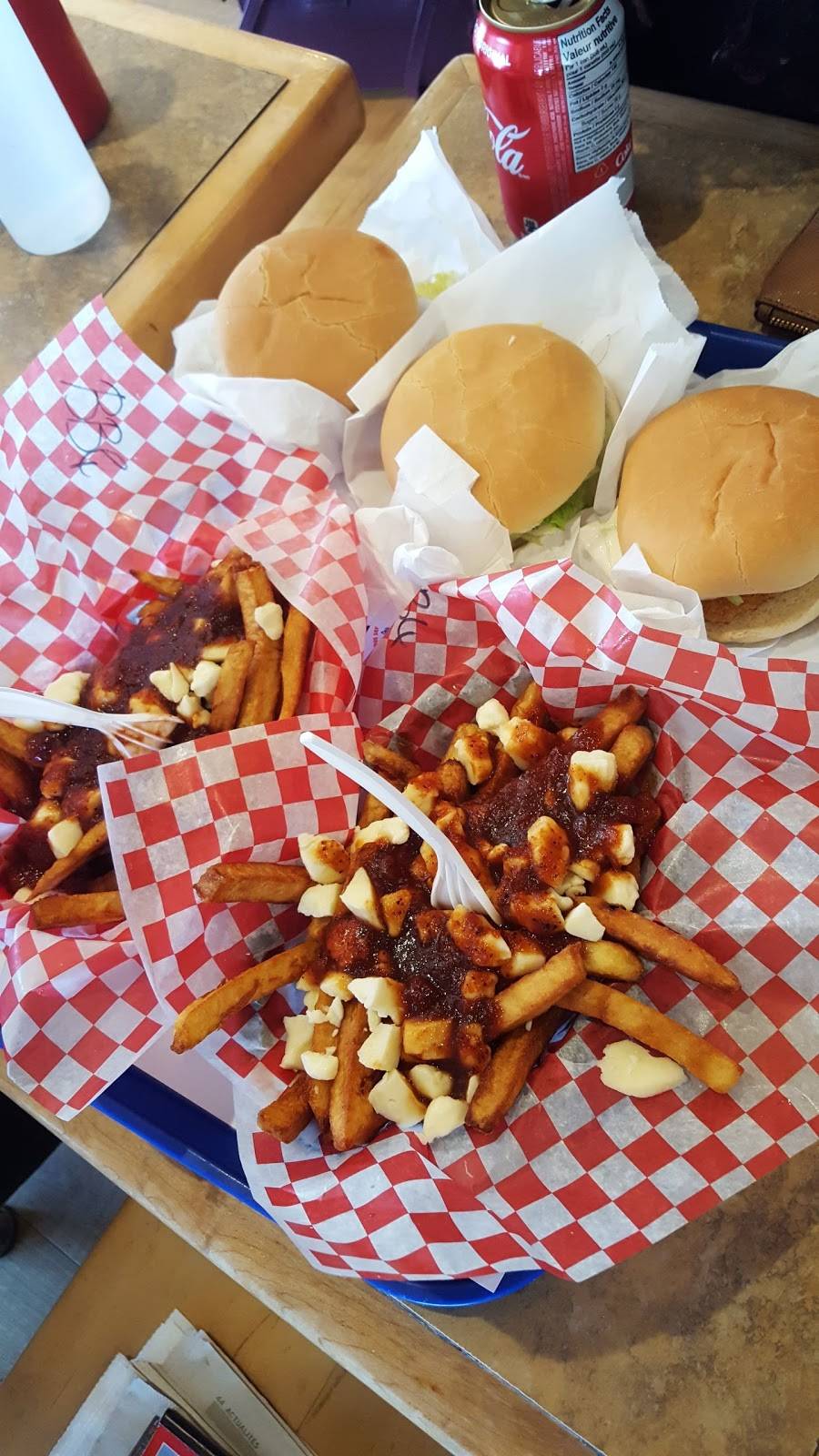 Jean Burger | restaurant | 88 Route 105, Wakefield, QC J0X 3G0, Canada | 8194592994 OR +1 819-459-2994