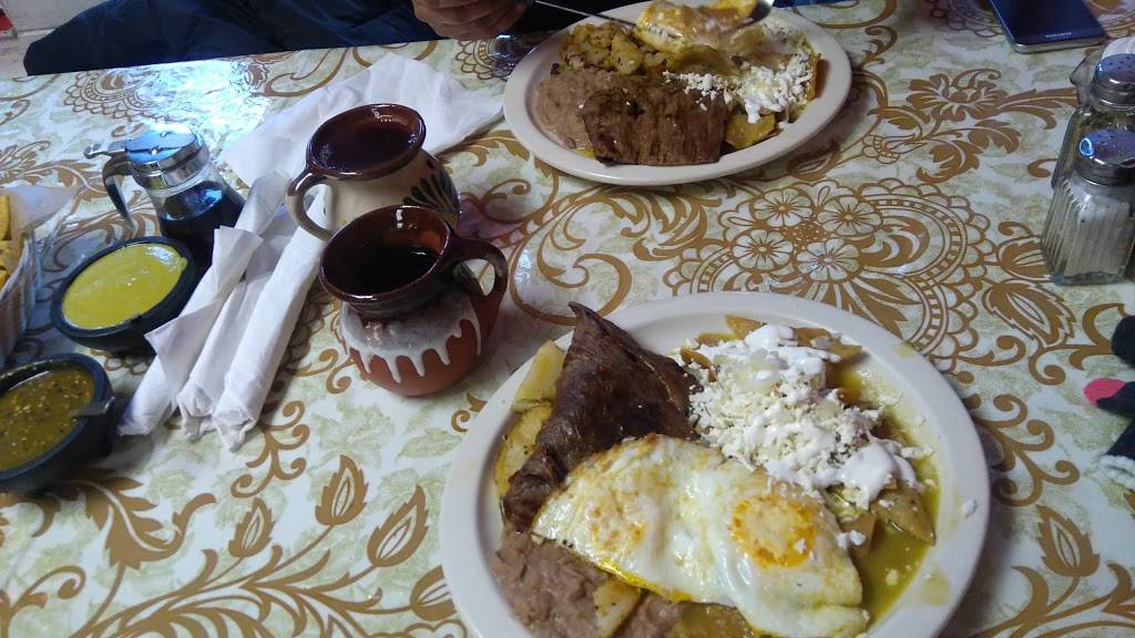 Mis Chilaquiles | restaurant | 5735 W 16th St, Cicero, IL 60804, USA | 7084776454 OR +1 708-477-6454