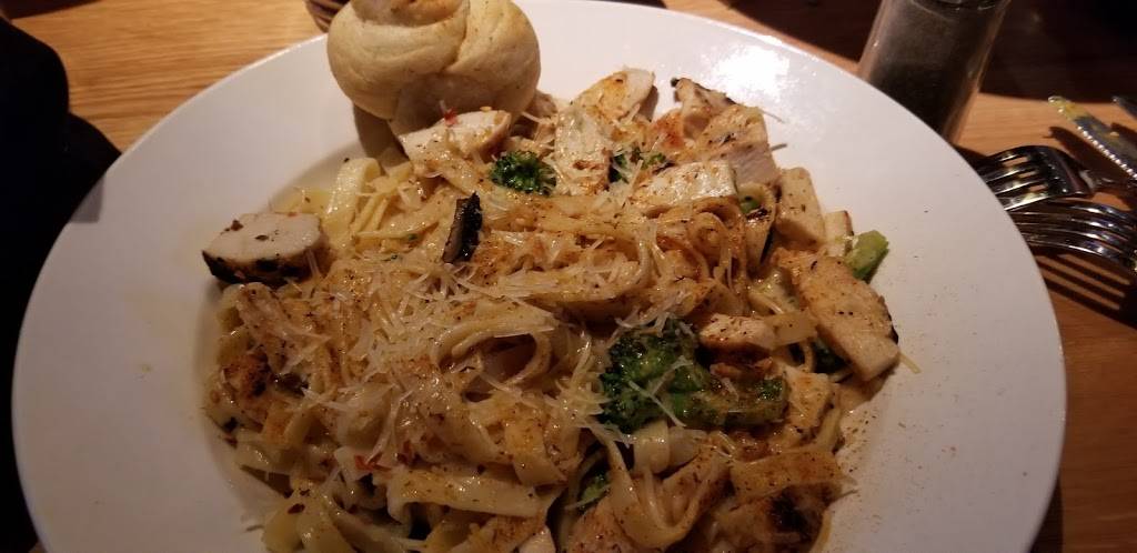 BJs Restaurant & Brewhouse | restaurant | 15701 Emerald Way, Bowie, MD 20716, USA | 3018502300 OR +1 301-850-2300