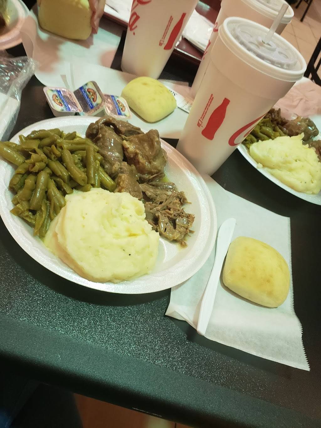 Octagon Cafe | restaurant | 2400 N Columbia St #3, Milledgeville, GA 31064, USA | 4784520588 OR +1 478-452-0588