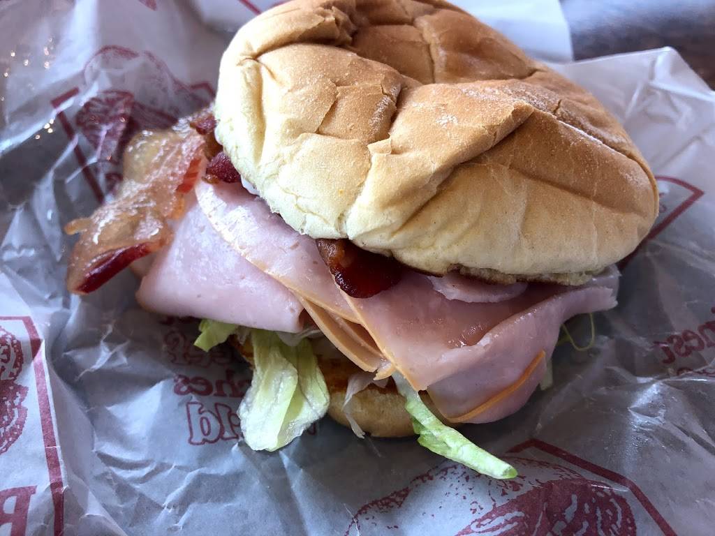 Barnrds Roast Beef Restaurant | restaurant | 2037 N Woodlawn Blvd #1812, Wichita, KS 67208, USA | 3166862431 OR +1 316-686-2431