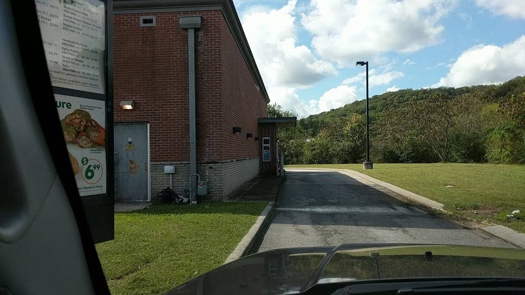 Subway | restaurant | 1796 Roane State Hwy, Harriman, TN 37748, USA | 8653763377 OR +1 865-376-3377