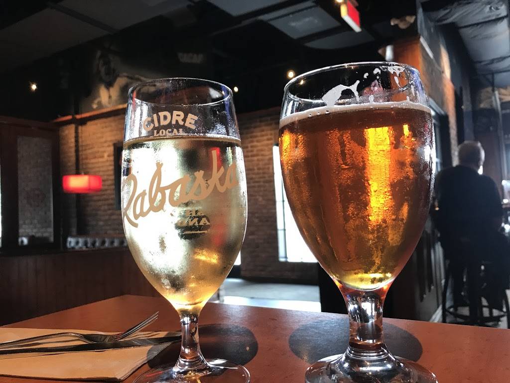 La Cage - Brasserie sportive | restaurant | 455 90e Rue, Saint-Georges, QC G5Y 3L1, Canada | 4182278181 OR +1 418-227-8181