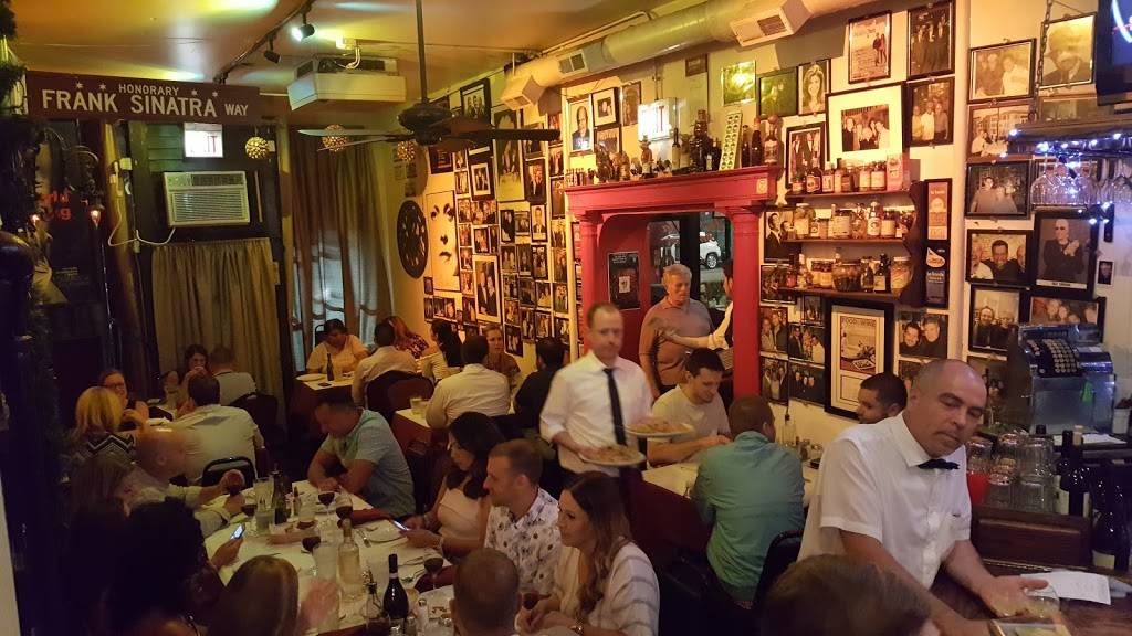 La Scarola | restaurant | 721 W Grand Ave, Chicago, IL 60654, USA | 3122431740 OR +1 312-243-1740