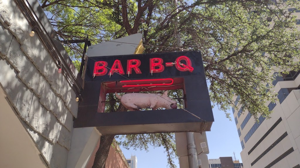 Johnnys BBQ | restaurant | 316 N Big Spring St, Midland, TX 79701, USA | 4322188806 OR +1 432-218-8806