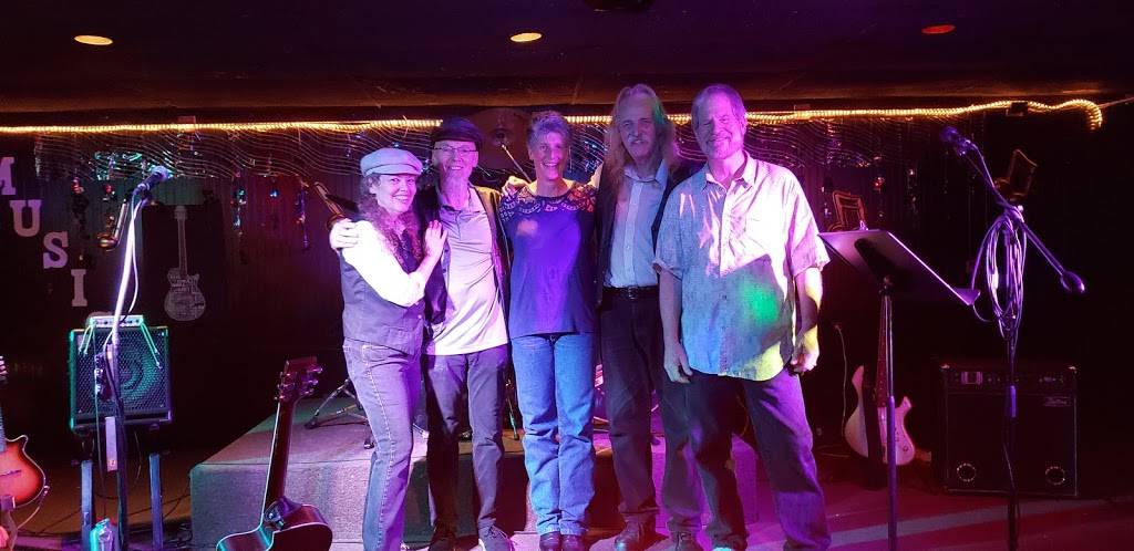 Orioles Nest Social Club | restaurant | 3010 S Main St, Middletown, OH 45044, USA | 5134246879 OR +1 513-424-6879