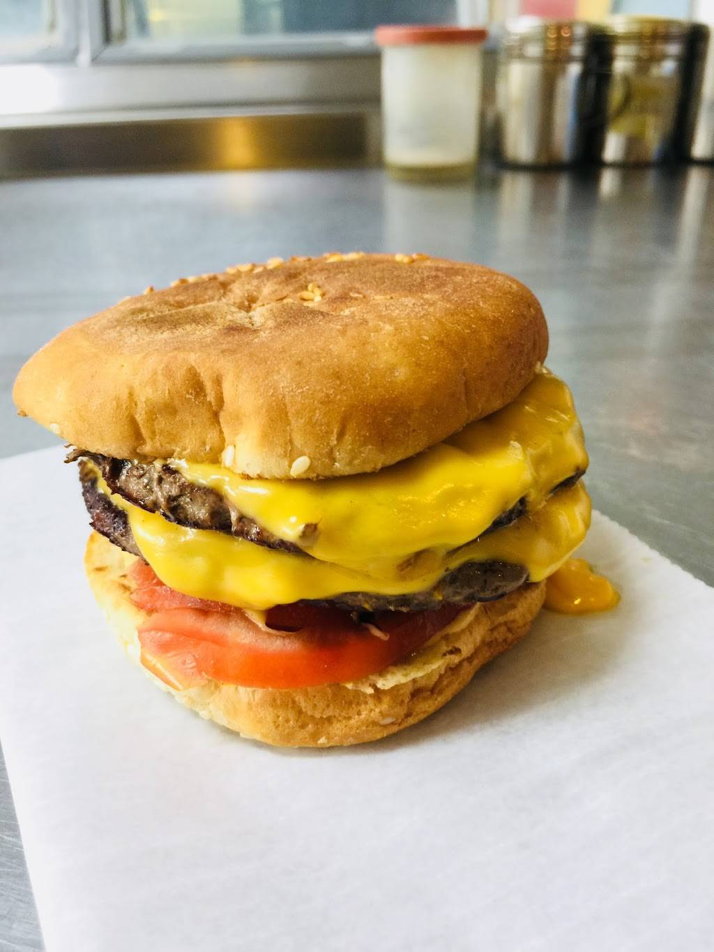 Fred’s Fish&Chicken | restaurant | 13465 Schaefer Hwy, Detroit, MI 48227, USA | 3138368888 OR +1 313-836-8888