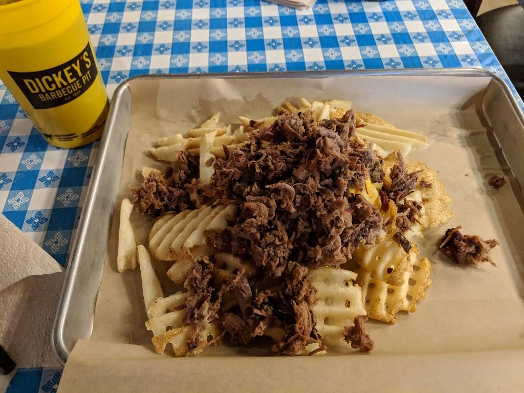 Dickeys Barbecue Pit | restaurant | 845 S Perryville Rd #115, Rockford, IL 61108, USA | 8155991110 OR +1 815-599-1110