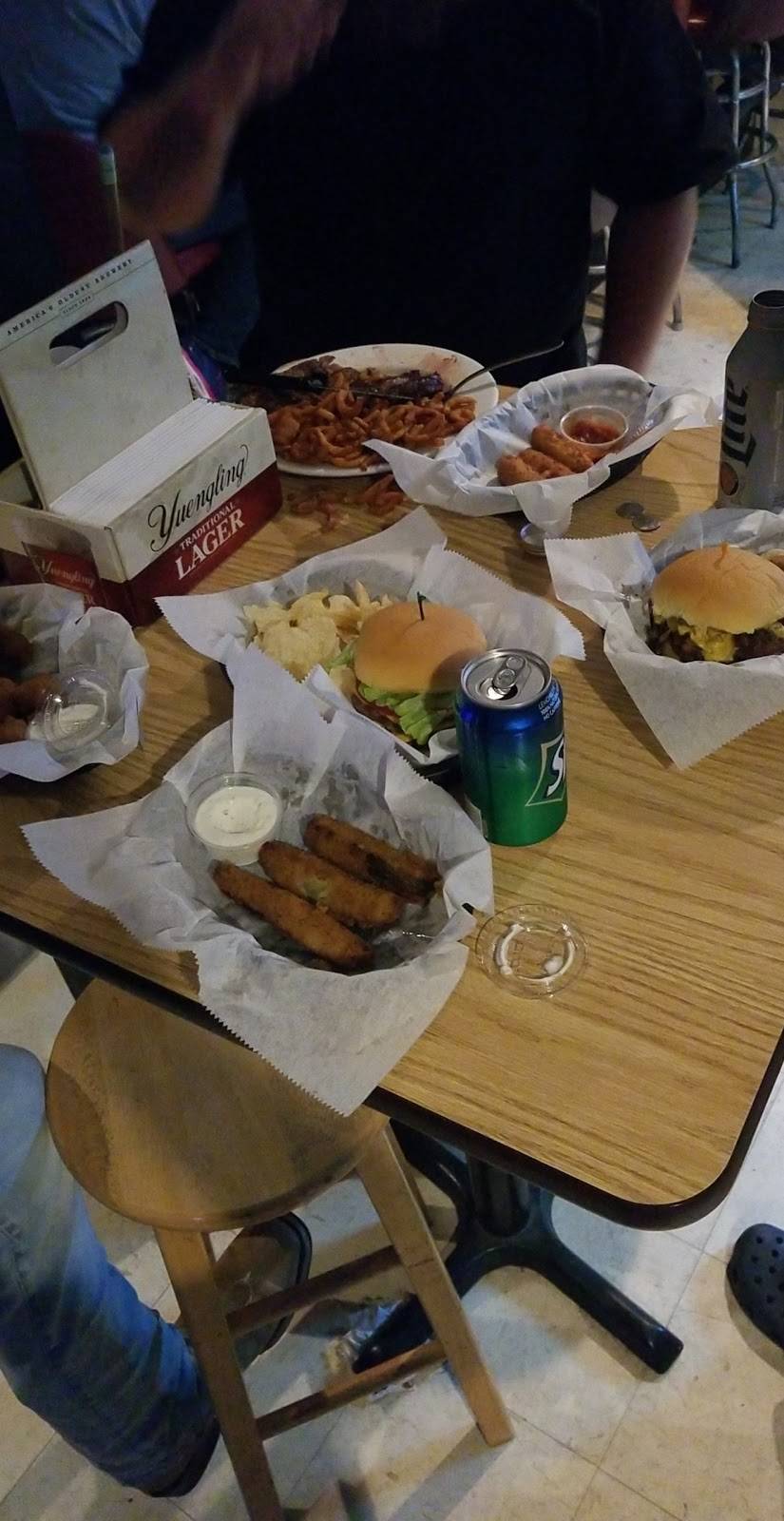 The Mountain House Restaurant | restaurant | 18734 Lincoln Hwy, Mcconnellsburg, PA 17233, USA | 7174853887 OR +1 717-485-3887