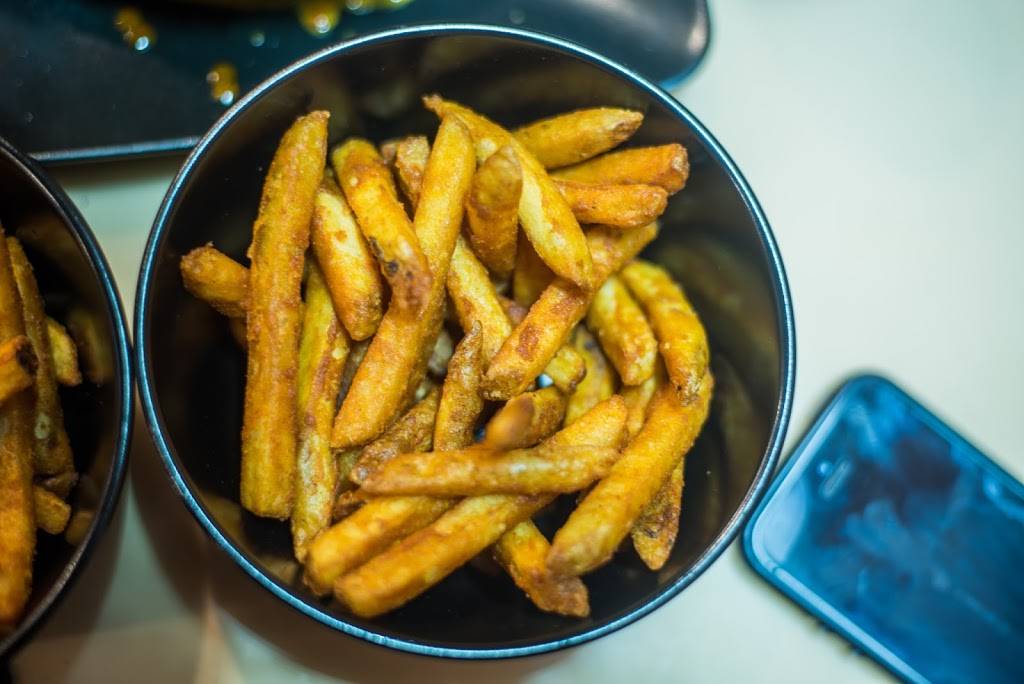 Chick In | restaurant | 23316 Hillside Avenue, Queens Village, NY 11427, USA | 7187763776 OR +1 718-776-3776