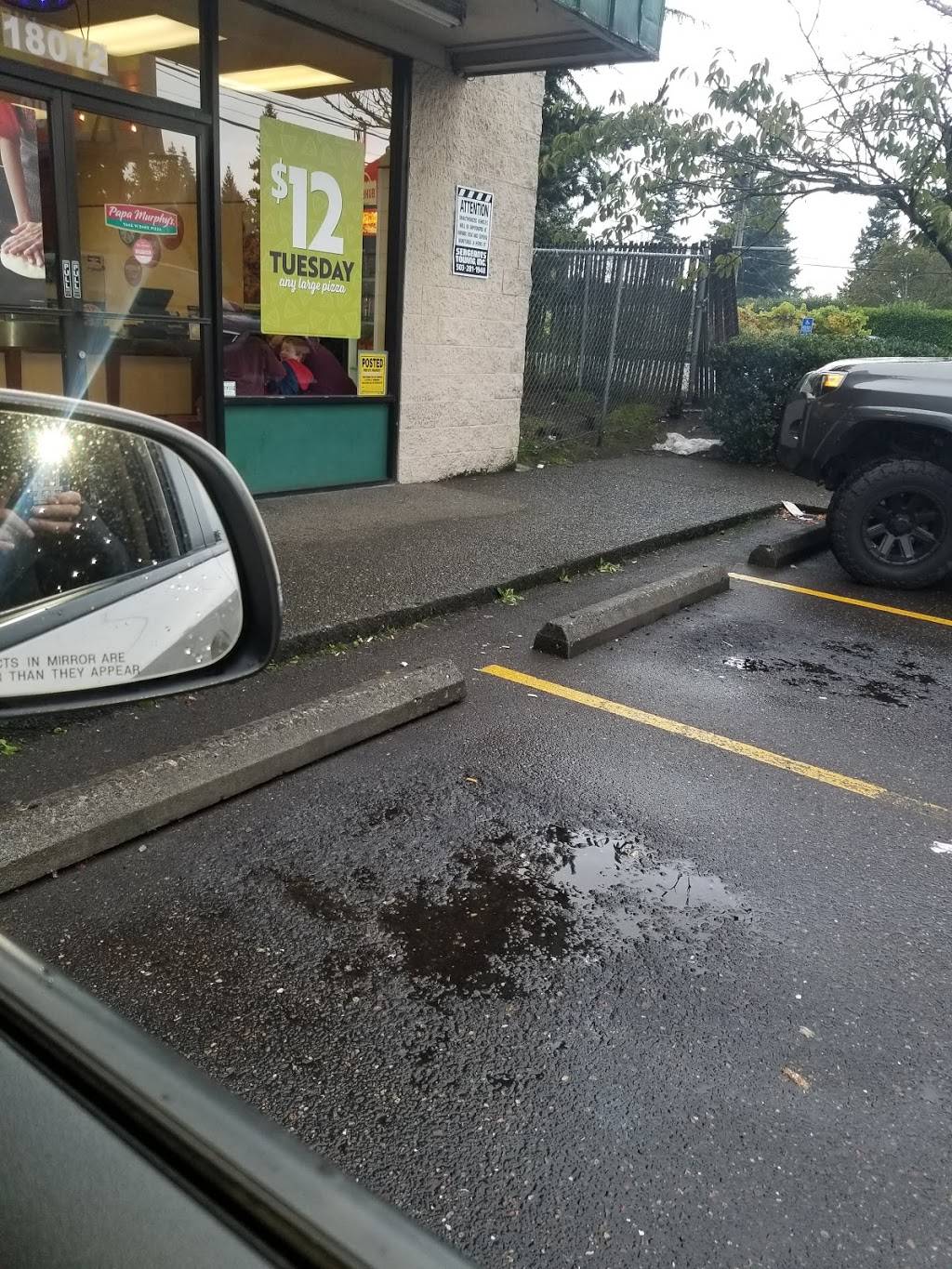 Papa Murphys Take N Bake Pizza | meal takeaway | 18012 SE Stark St, Portland, OR 97233, USA | 5036667272 OR +1 503-666-7272