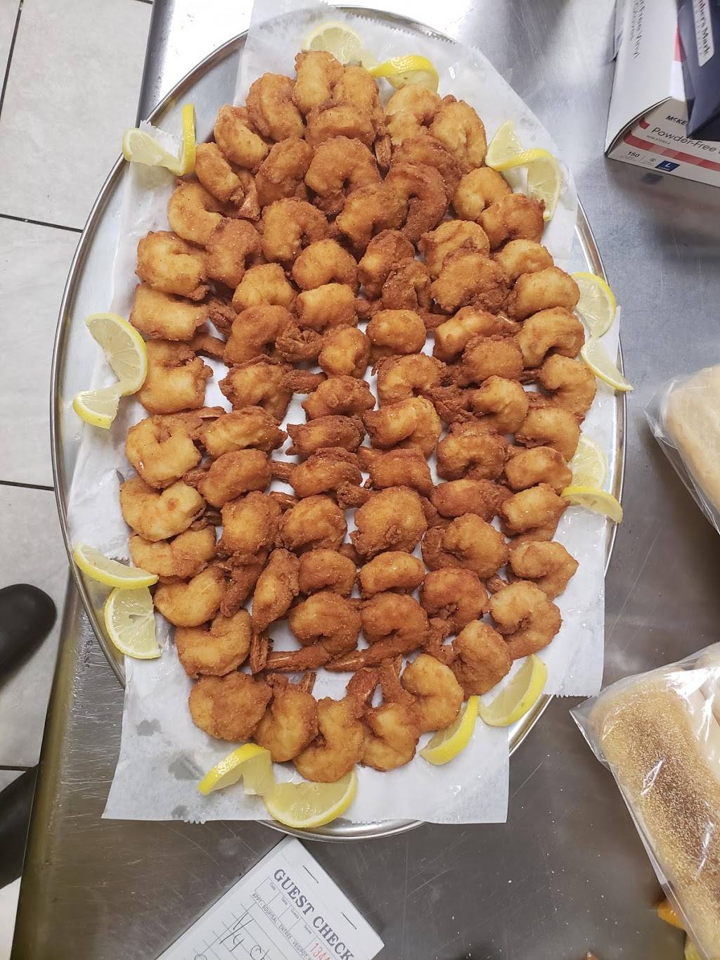 Surfs Up South Shore | restaurant | 2236 E 71st St, Chicago, IL 60649, USA | 7738915544 OR +1 773-891-5544