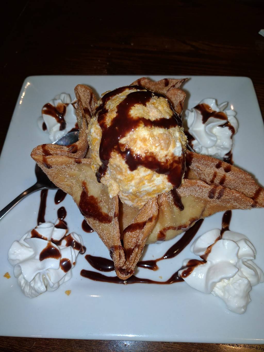 La Mexicana Cantina & Grill | restaurant | 76 West Ave, Tallmadge, OH 44278, USA | 3306302800 OR +1 330-630-2800