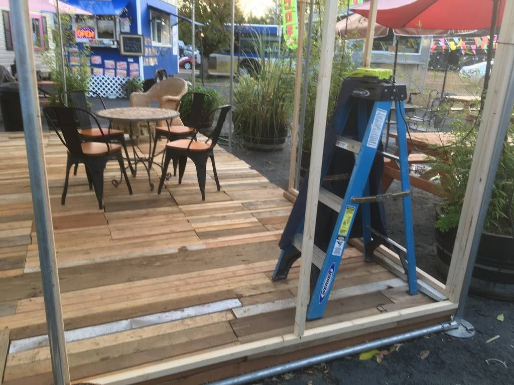 The Chinchilla Beer Porch | restaurant | 7337 SE Foster Rd, Portland, OR 97206, USA | 5034823784 OR +1 503-482-3784