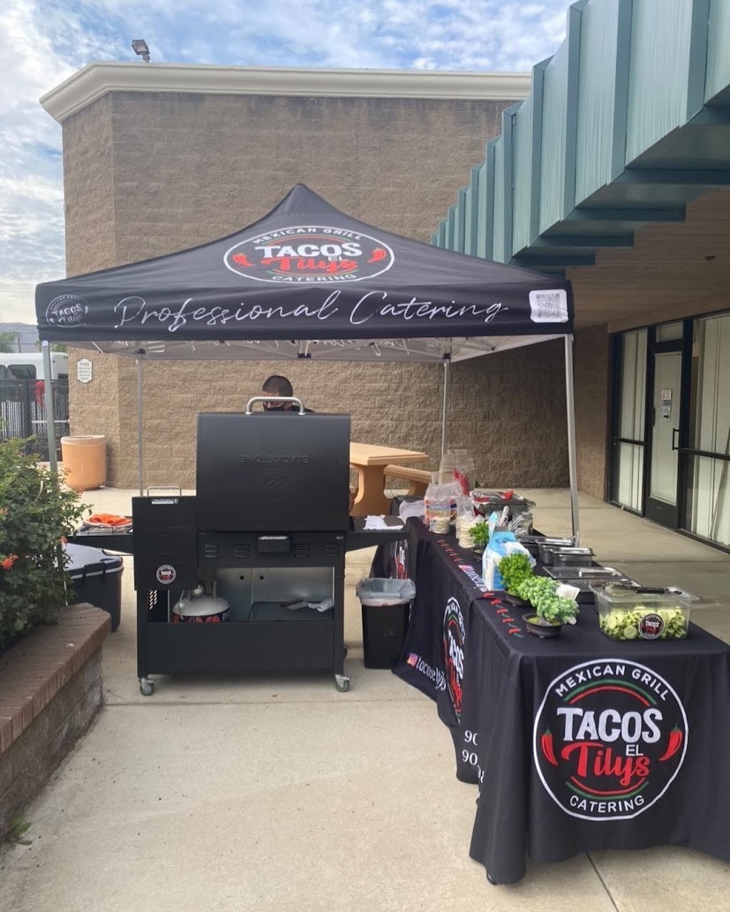 Tacos El Tilys | restaurant | 8575 Cottonwood Ave, Hesperia, CA 92345, USA | 9095455005 OR +1 909-545-5005