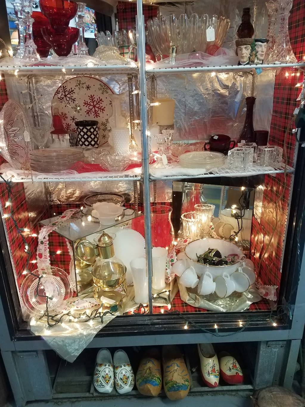 The Olga Mall | restaurant | 2319 S Olga Dr, Fort Myers, FL 33905, USA | 2396944003 OR +1 239-694-4003