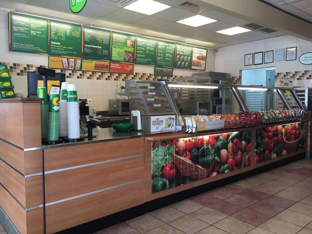 Subway Restaurants | restaurant | 2038 Gessner Rd A, Houston, TX 77080, USA | 7139327300 OR +1 713-932-7300