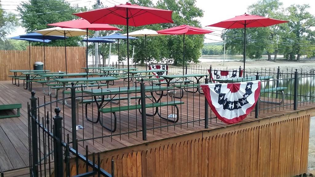 Landings At Henry Harbor LLC | restaurant | 210 Cromwell Dr, Henry, IL 61537, USA | 3093642181 OR +1 309-364-2181