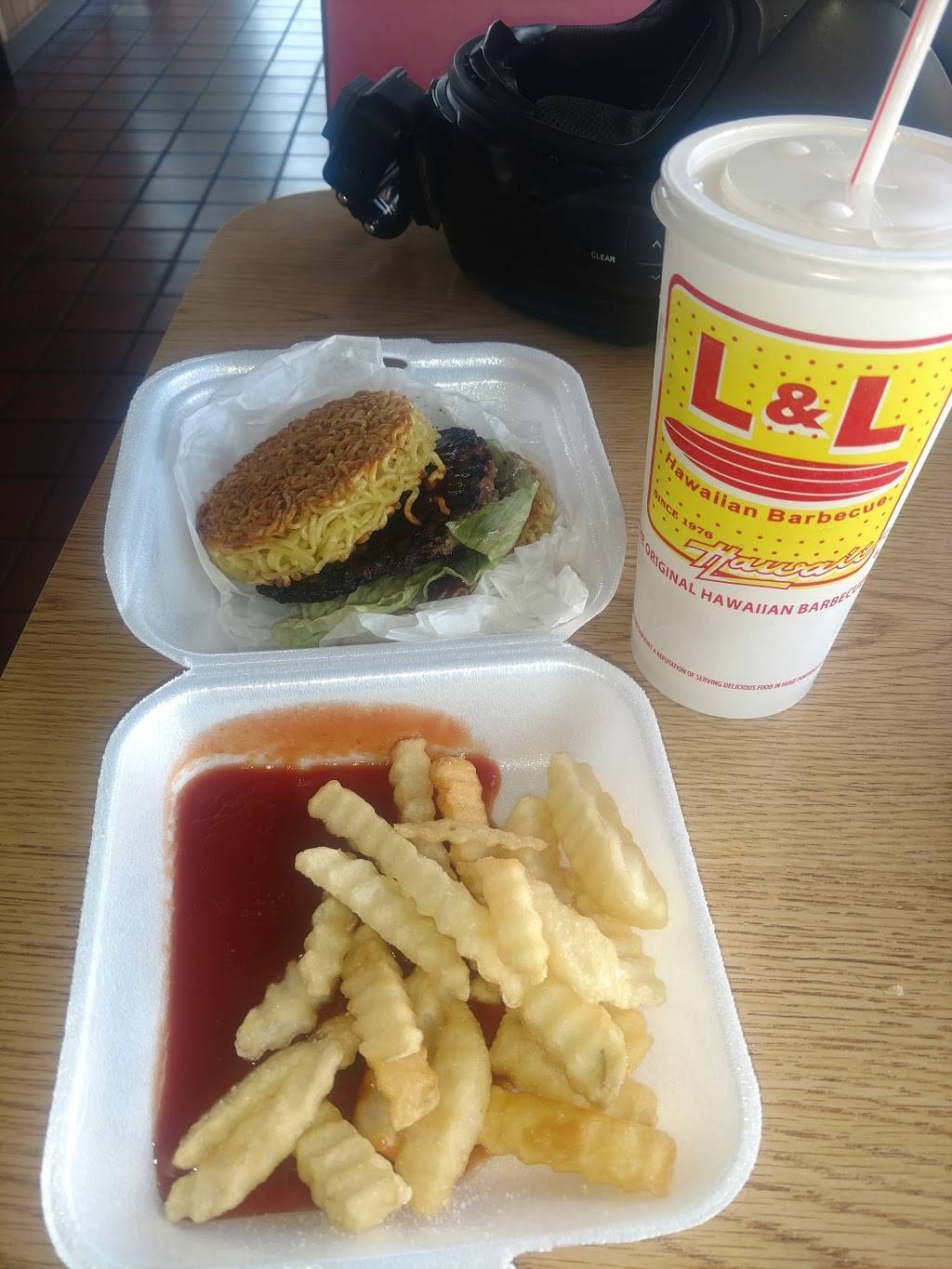 L & L Drive-Inn | restaurant | 138 S Kamehameha Hwy, Wahiawa, HI 96786, USA | 8086213969 OR +1 808-621-3969