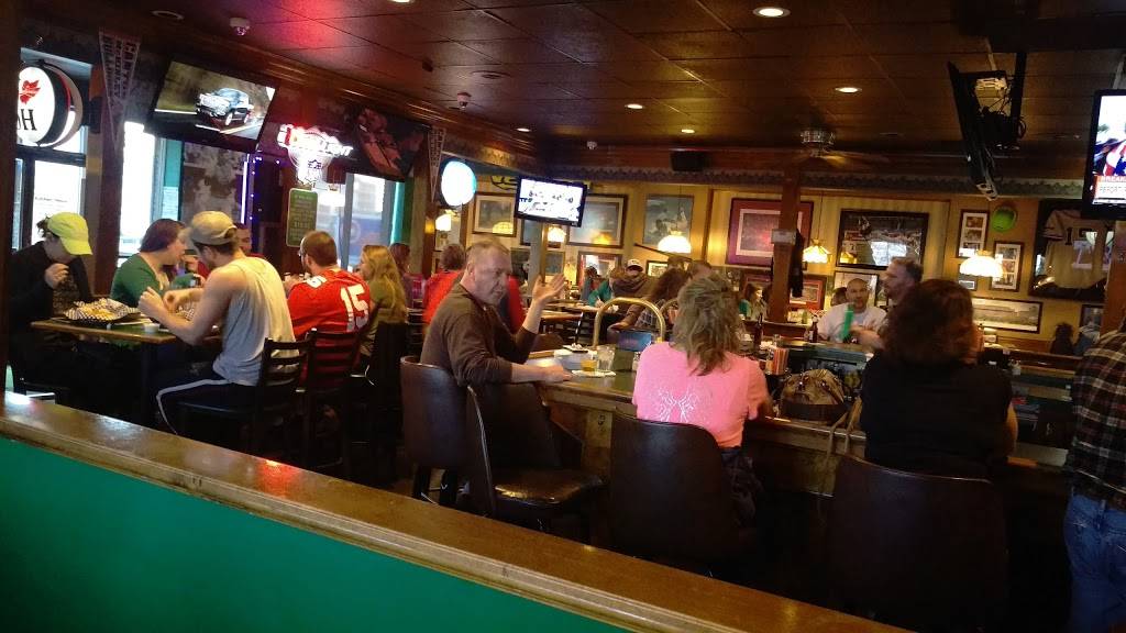 Harmons Pub | restaurant | 2329 Tuscarawas St W, Canton, OH 44708, USA | 3304532144 OR +1 330-453-2144