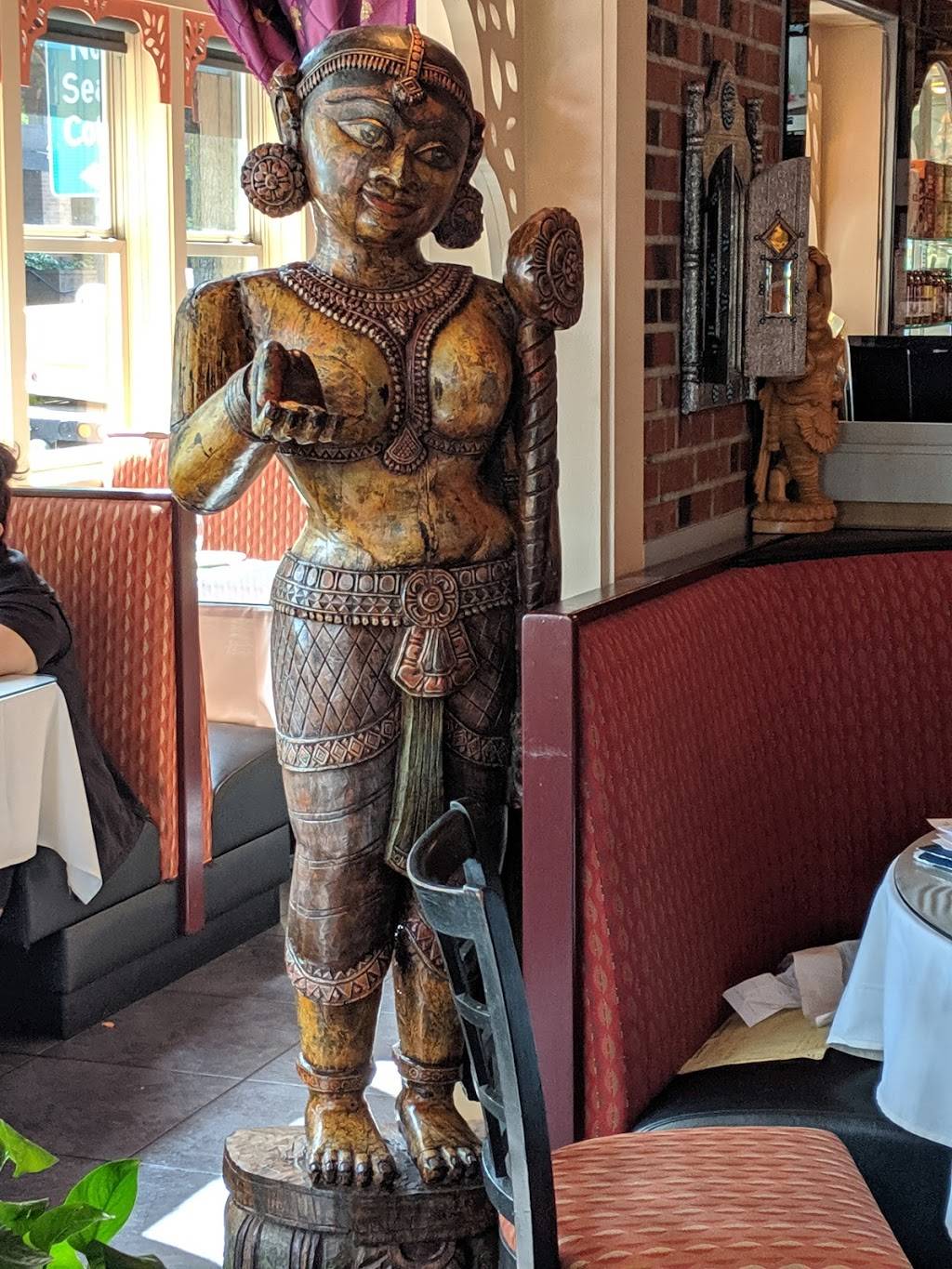 Saffron Grill | restaurant | 2132 N Northgate Way, Seattle, WA 98133, USA | 2064170707 OR +1 206-417-0707