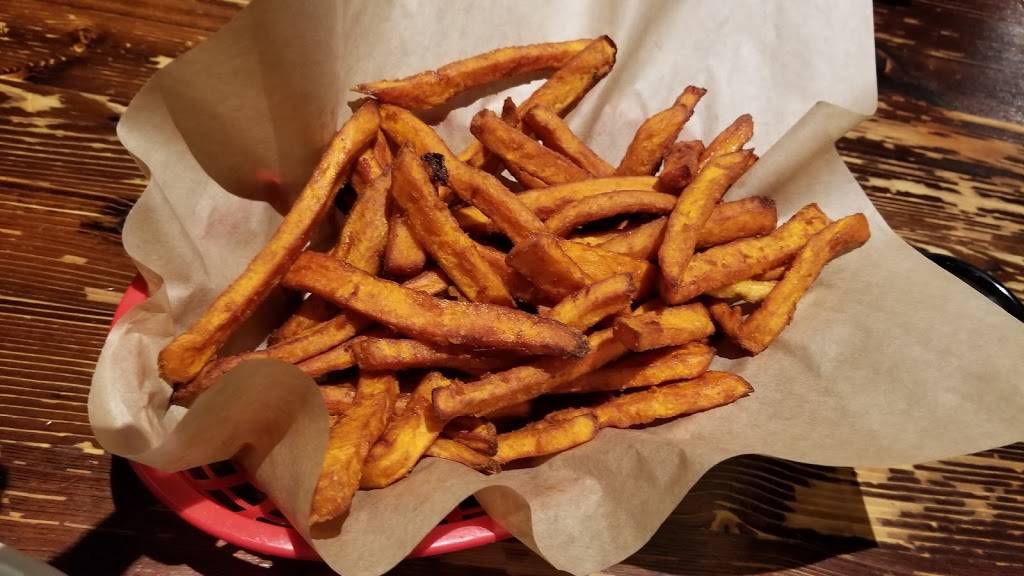 Flippers Gourmet Burgers | restaurant | 2062 Mountain Blvd, Oakland, CA 94611, USA | 5103392082 OR +1 510-339-2082