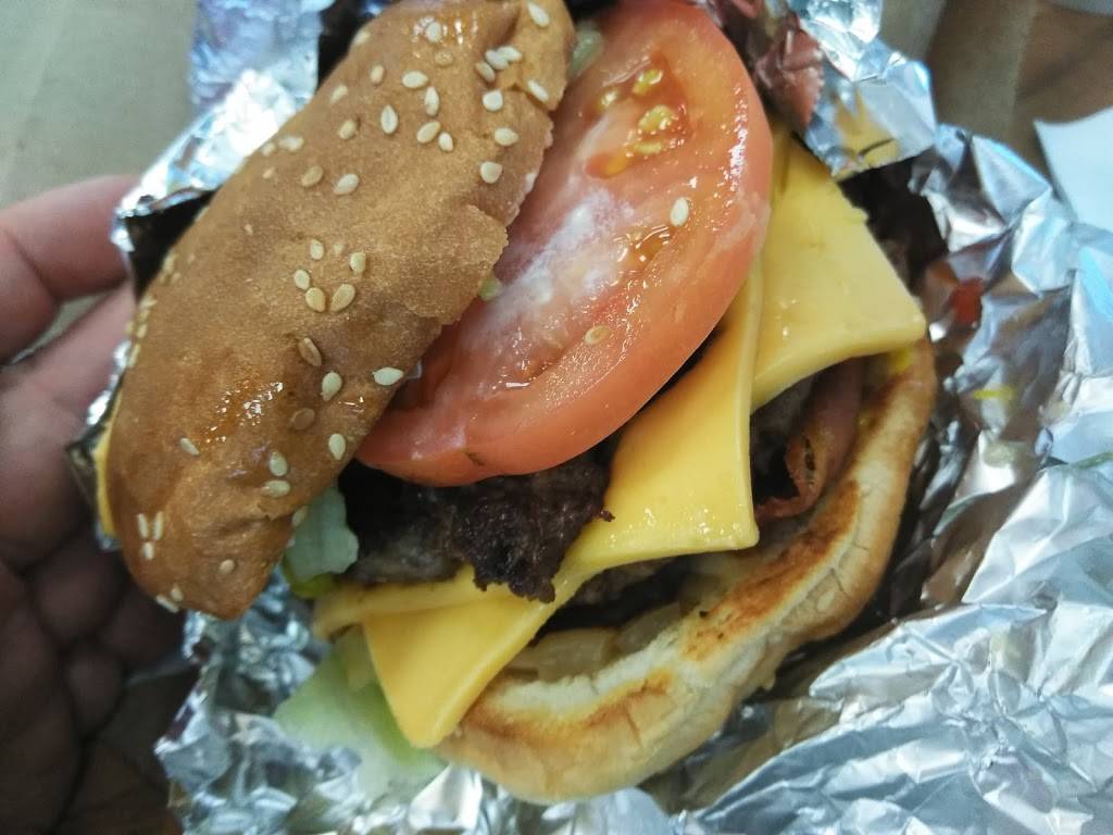 Five Guys | meal takeaway | 15651 Pines Blvd, Pembroke Pines, FL 33027, USA | 9542513048 OR +1 954-251-3048