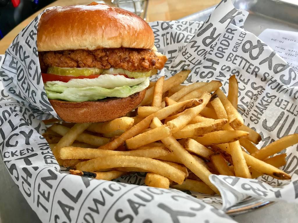 PDQ Restaurant | restaurant | 1660 FL-50, Clermont, FL 34711, USA | 3524840368 OR +1 352-484-0368