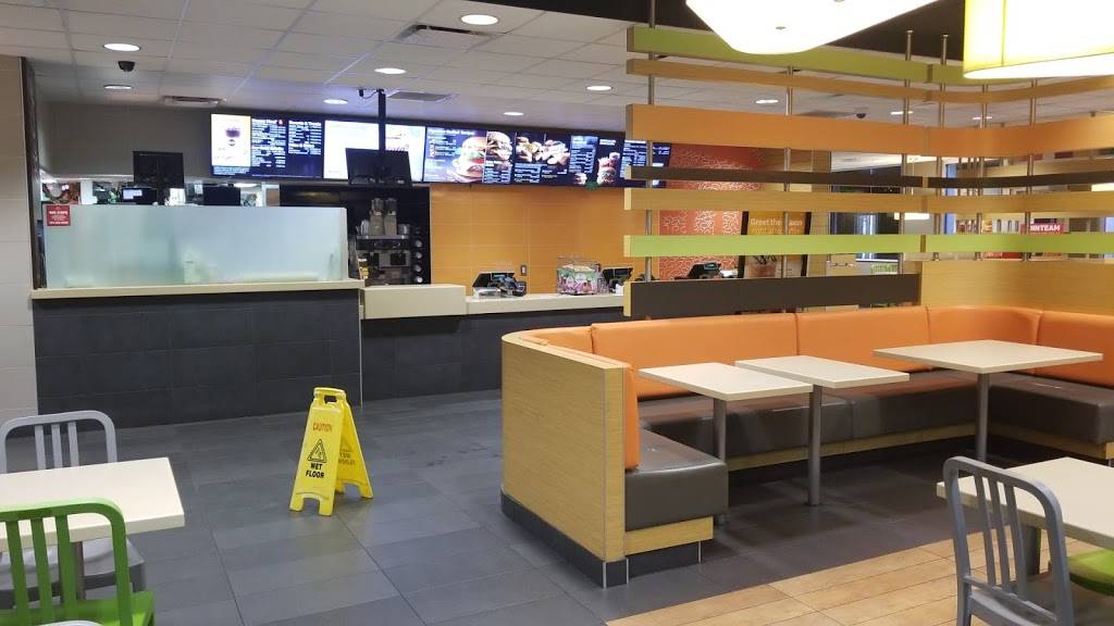McDonalds | cafe | 8780 Astronaut Blvd, Cape Canaveral, FL 32920, USA | 3217849944 OR +1 321-784-9944