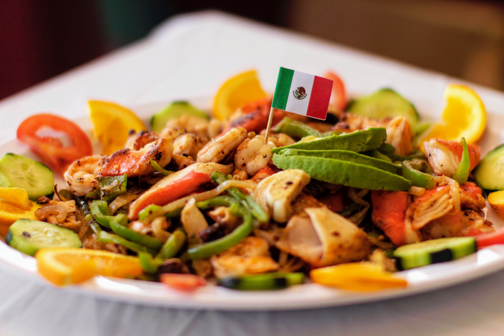 El Coco Loco Modesto | restaurant | 413 S Riverside Dr Suite B, Modesto, CA 95354, USA | 2096131462 OR +1 209-613-1462