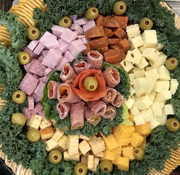 L&M Delicatessen and Catering | restaurant | 80 7th Avenue Between 15th & 16th Streets, New York, NY 10011, USA | 2122422645 OR +1 212-242-2645