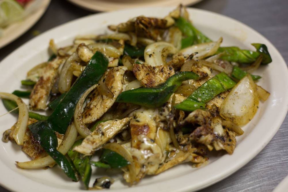 La Posada | restaurant | 1930 Springwells St, Detroit, MI 48209, USA | 3138411690 OR +1 313-841-1690