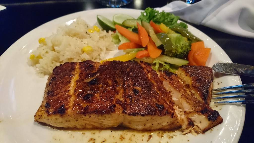 Mr Cs Supper Club | restaurant | 282 W View Point Dr, Nogales, AZ 85621, USA | 5202819000 OR +1 520-281-9000