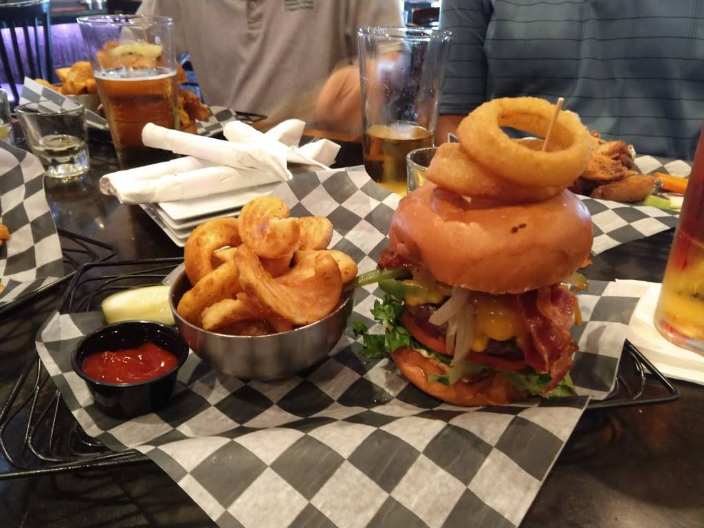 Primetime Sports Bar & Grille | restaurant | 11250 James Swart Cir, Fairfax, VA 22030, USA | 7033520260 OR +1 703-352-0260