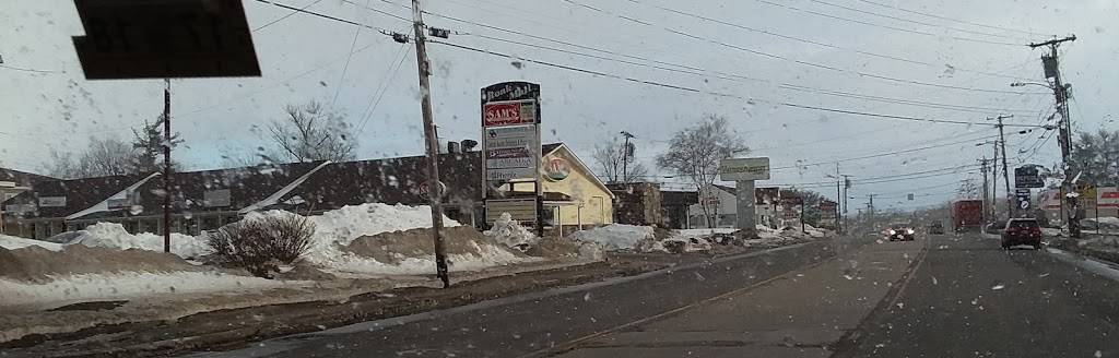 Sams Italian Foods | restaurant | 229 Center St, Auburn, ME 04210, USA | 2077863333 OR +1 207-786-3333