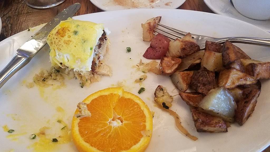 Bazins on Church | restaurant | 111 Church St NW, Vienna, VA 22180, USA | 7032557212 OR +1 703-255-7212