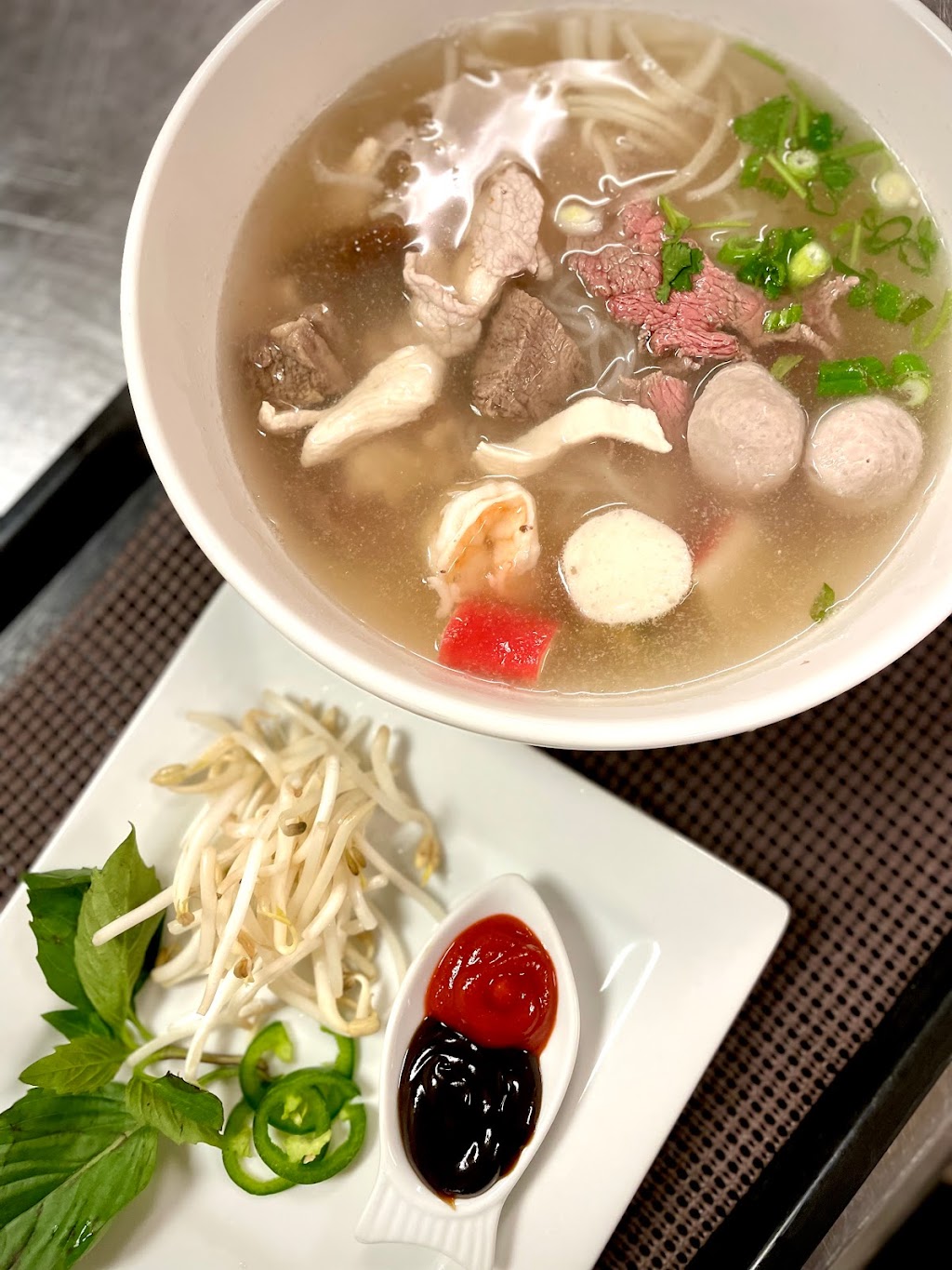 Yum Mi Restaurant | restaurant | 4510 Charlestown Rd Suite #100, New Albany, IN 47150, USA | 8129482012 OR +1 812-948-2012