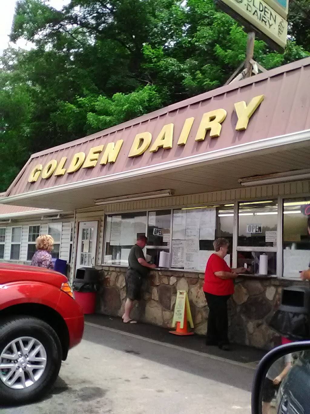 Golden Dairy | restaurant | 4002 TN-66, Rogersville, TN 37857, USA | 4232722000 OR +1 423-272-2000