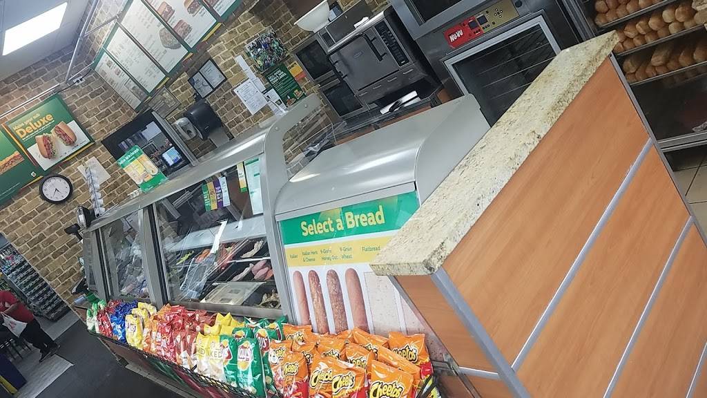 Subway | restaurant | 1955 W Cermak Rd, Chicago, IL 60608, USA | 7735231472 OR +1 773-523-1472