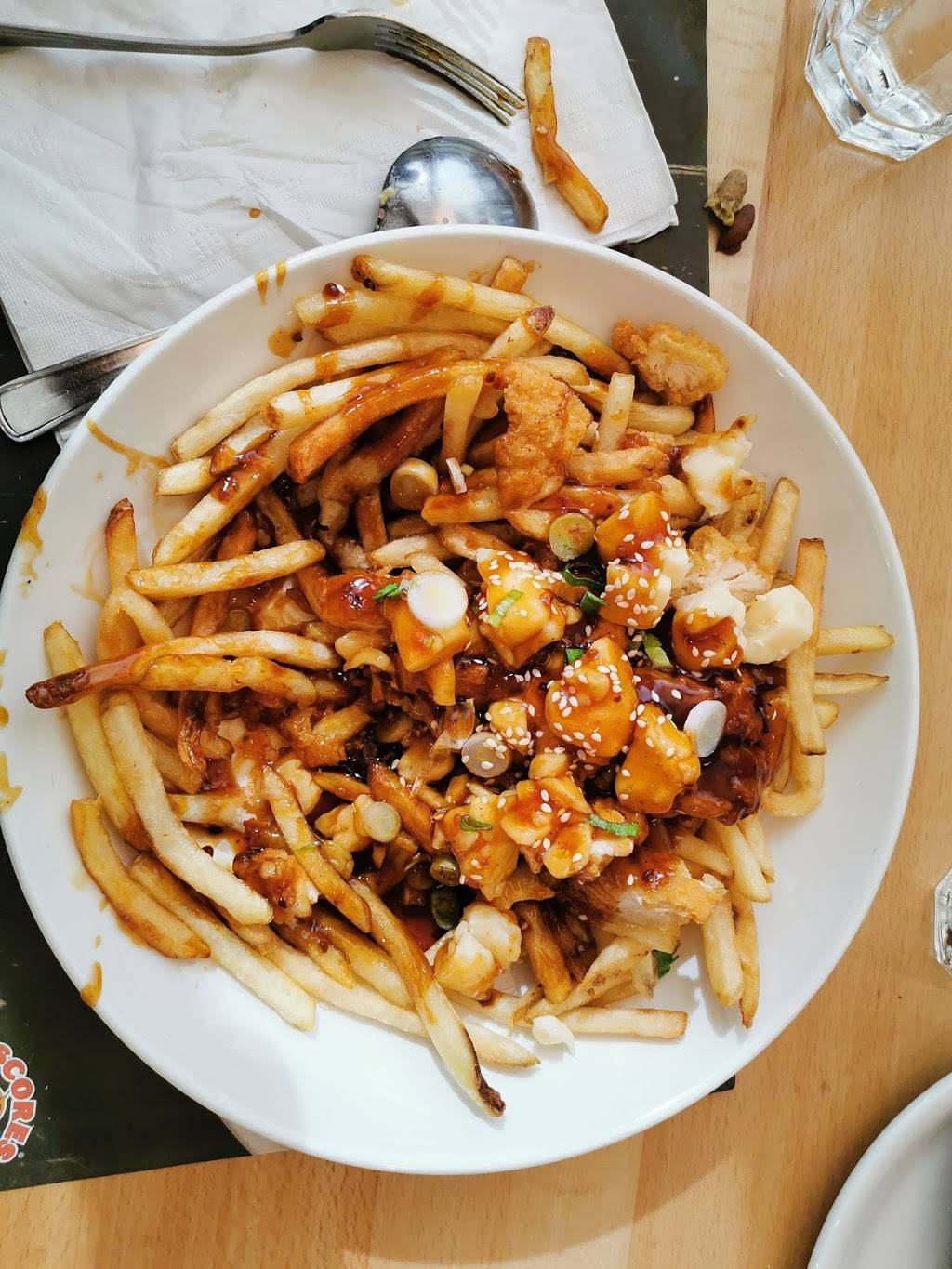 Rôtisserie Scores | restaurant | 6175 Boulevard Taschereau, Brossard, QC J4Z 1A6, Canada | 4504457455 OR +1 450-445-7455