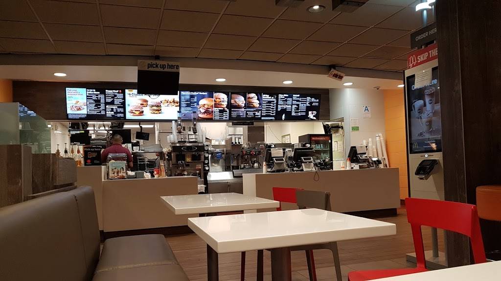 McDonalds | cafe | 11300 National Blvd, Los Angeles, CA 90064, USA | 3104779301 OR +1 310-477-9301