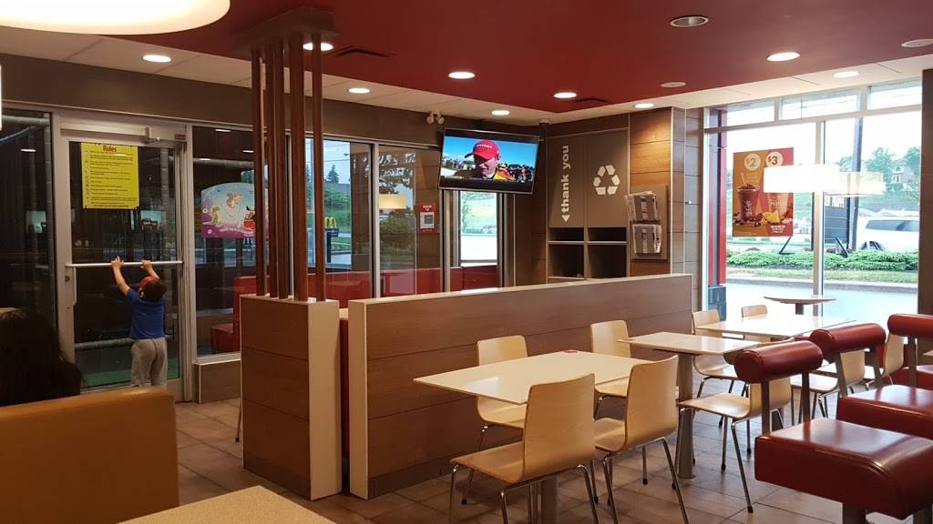McDonalds | cafe | 1043 Chemong Rd N, Peterborough, ON K9H 7E6, Canada | 7057483721 OR +1 705-748-3721