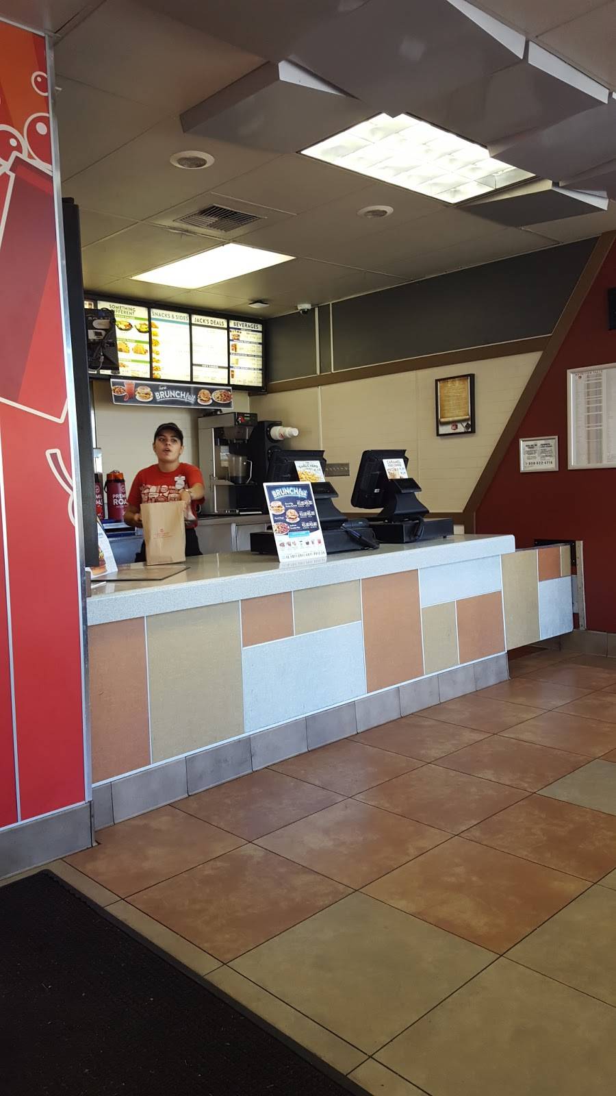 Jack in the Box | restaurant | 3138 E Plaza Blvd, National City, CA 91950, USA | 6194701008 OR +1 619-470-1008